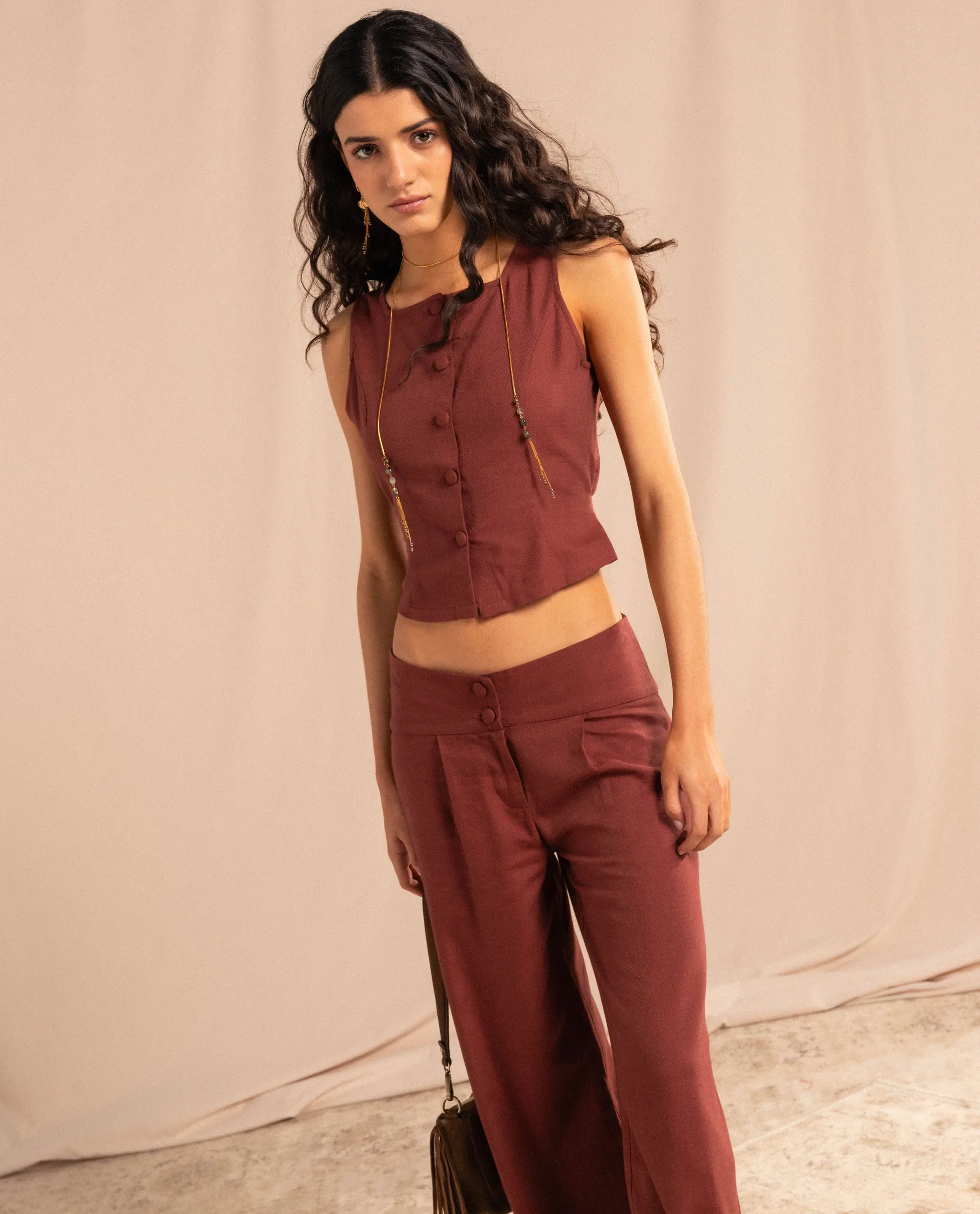 CHALECO DAILY STORIES · MARRÓN - Image 6