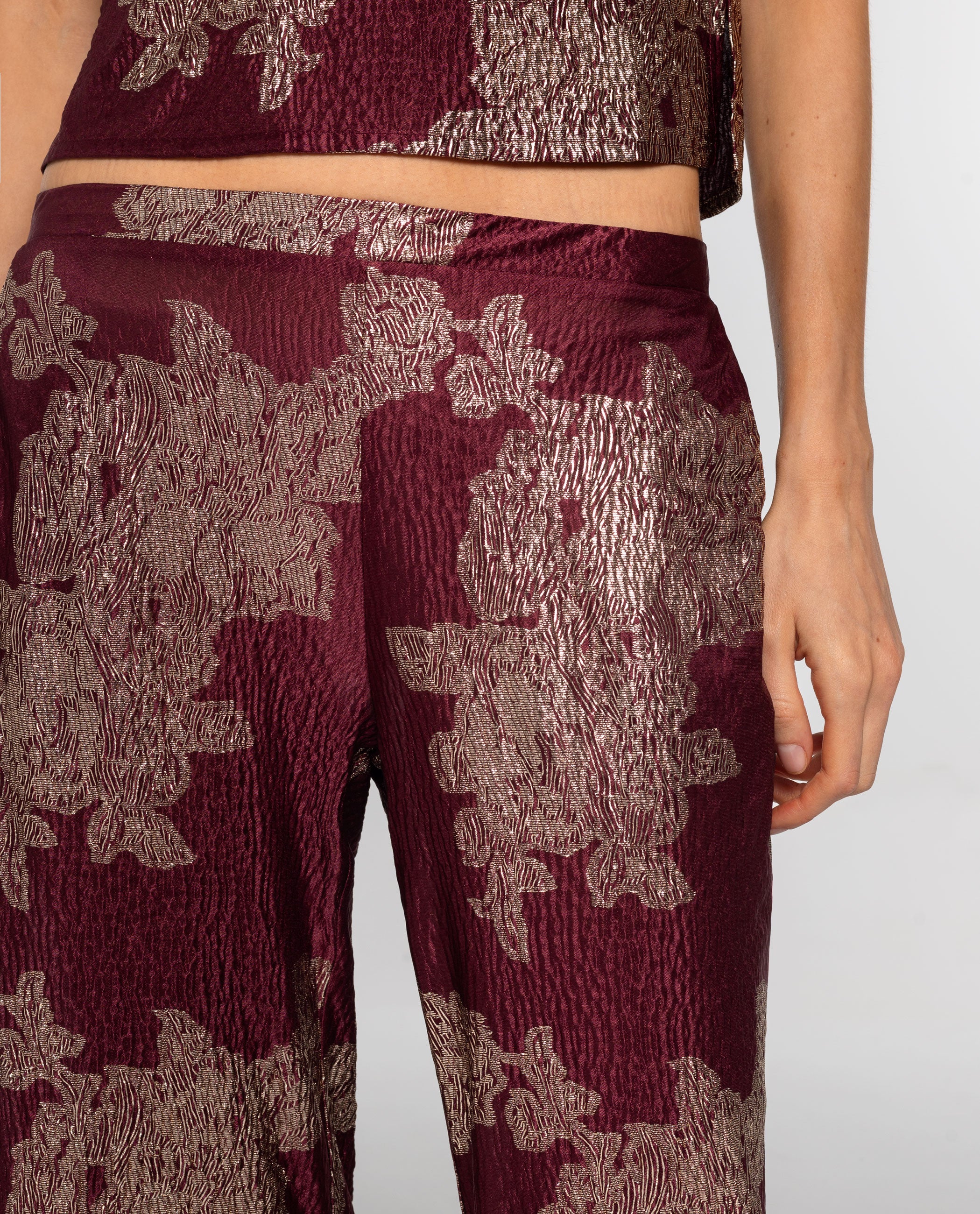 PANTALÓN RUBY BLOOM · BURDEOS - Image 10