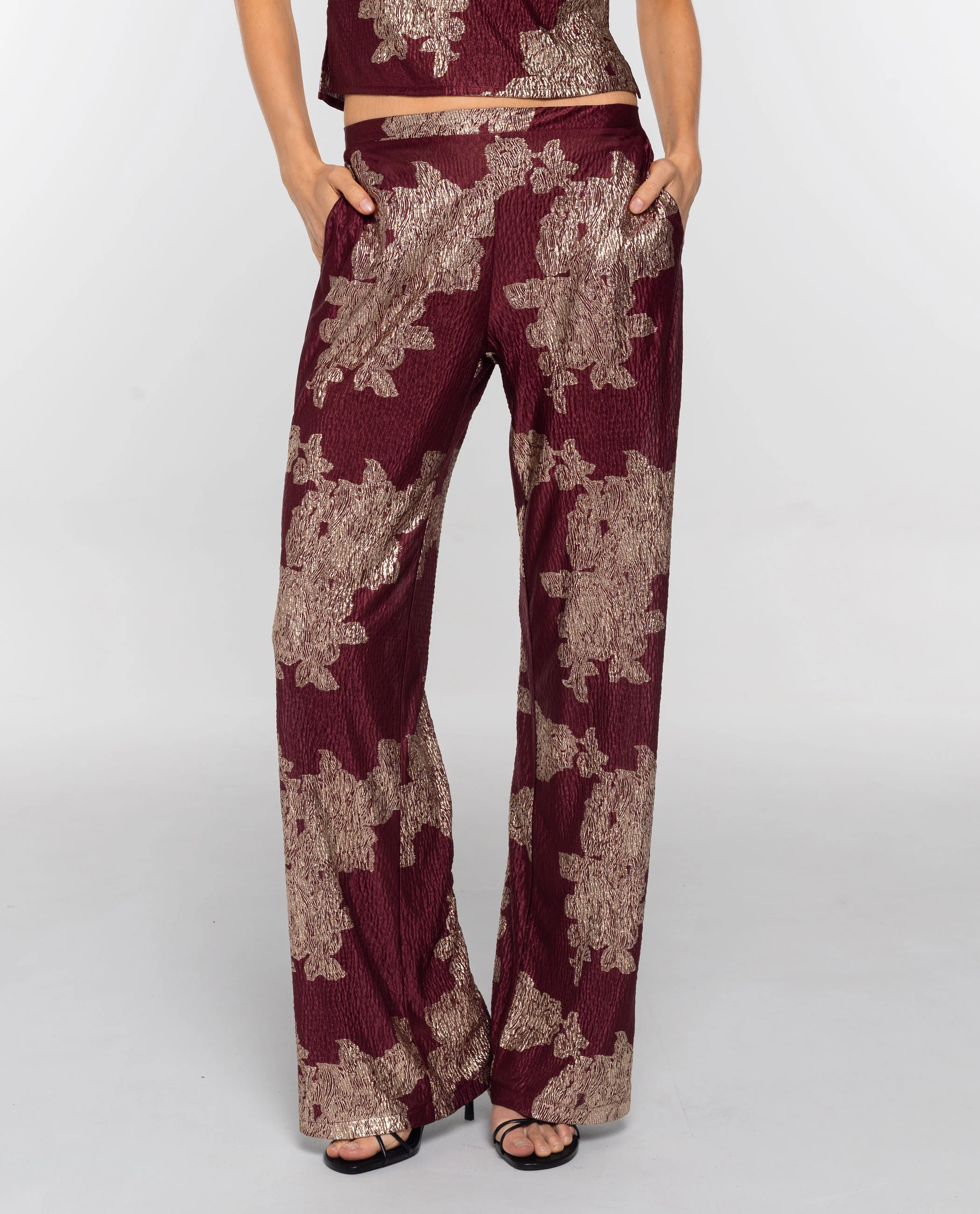 PANTALÓN RUBY BLOOM · BURDEOS - Image 4