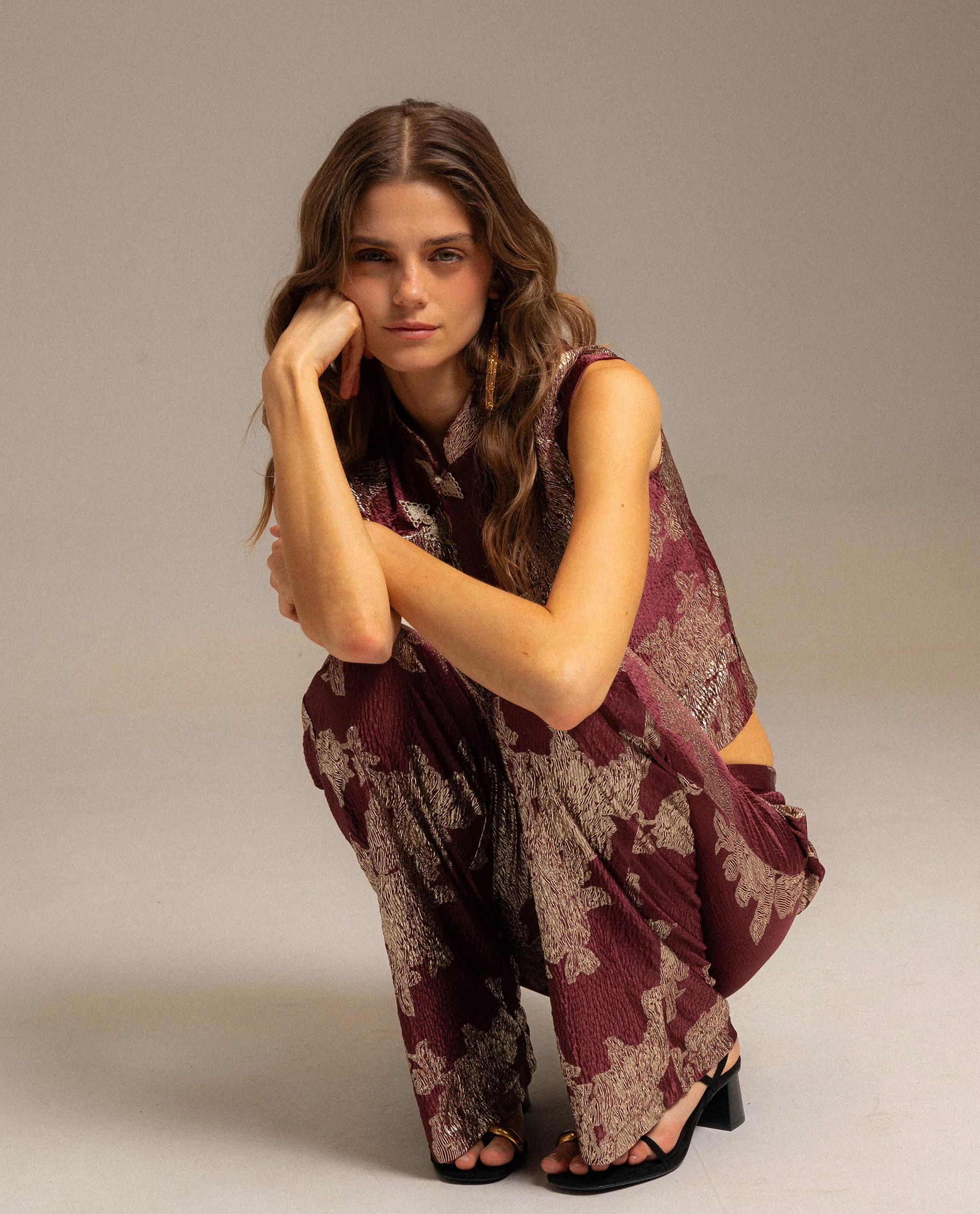 PANTALÓN RUBY BLOOM · BURDEOS - Image 6