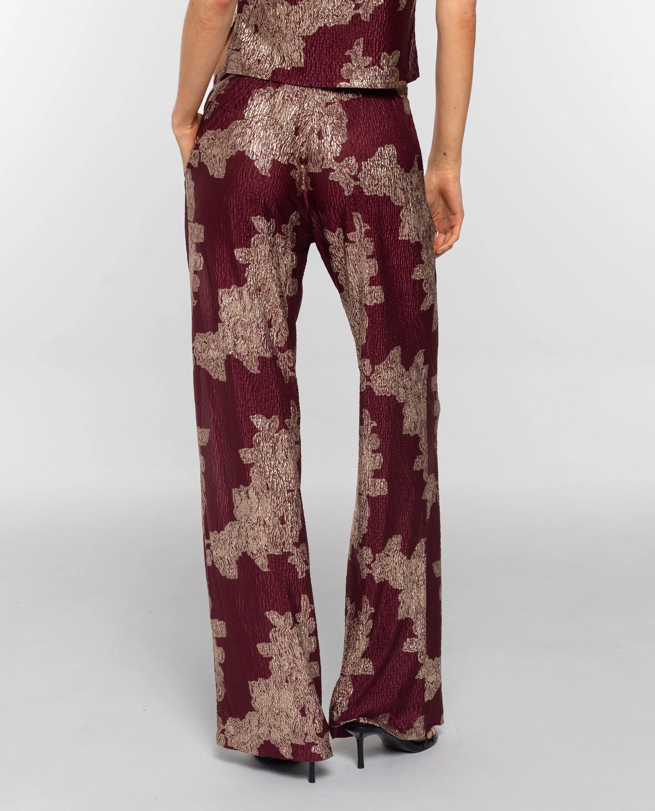 PANTALÓN RUBY BLOOM · BURDEOS - Image 7