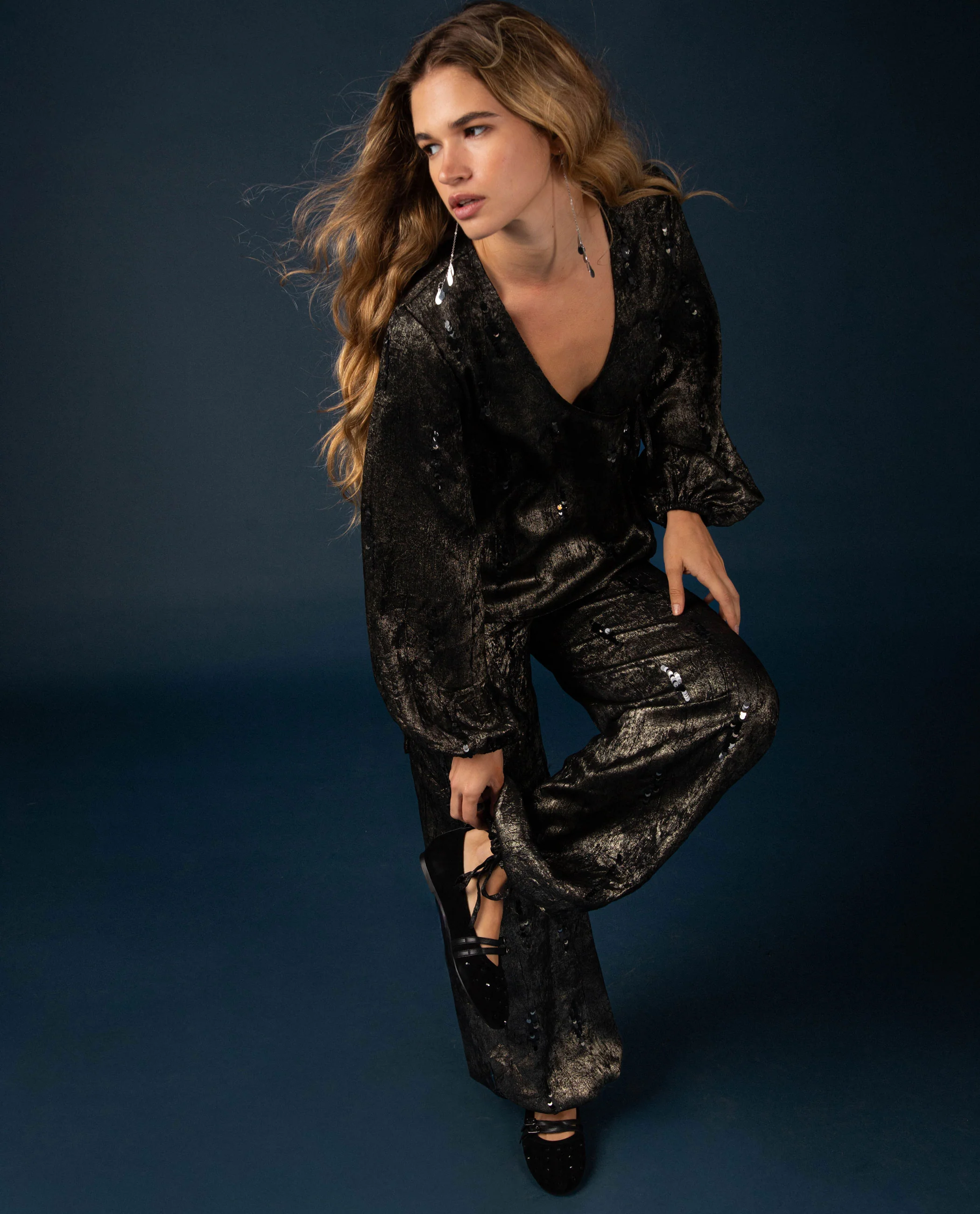 BLUSA UPPER GLOW · DORADO - Image 12